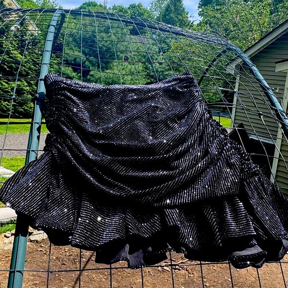 ZARA sparkly asymmetrical ruffle hem mini skirt - Picture 11 of 12